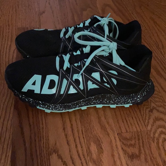 adidas Shoes - Adidas Bounce Vigor Sneakers